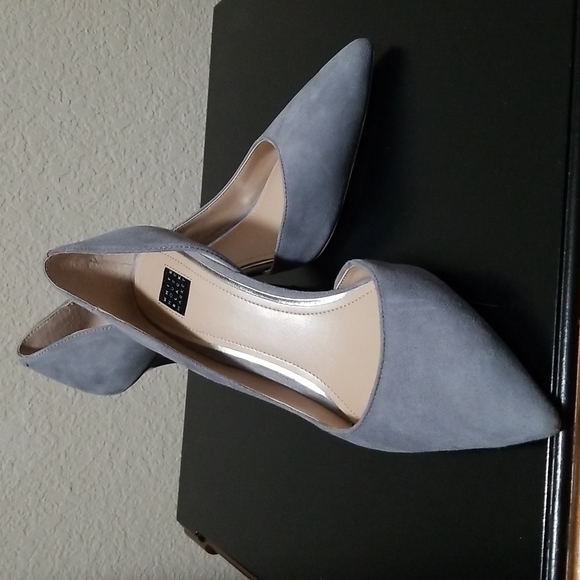WHBM Beautiful gray suede heels. - Picture 4 of 5